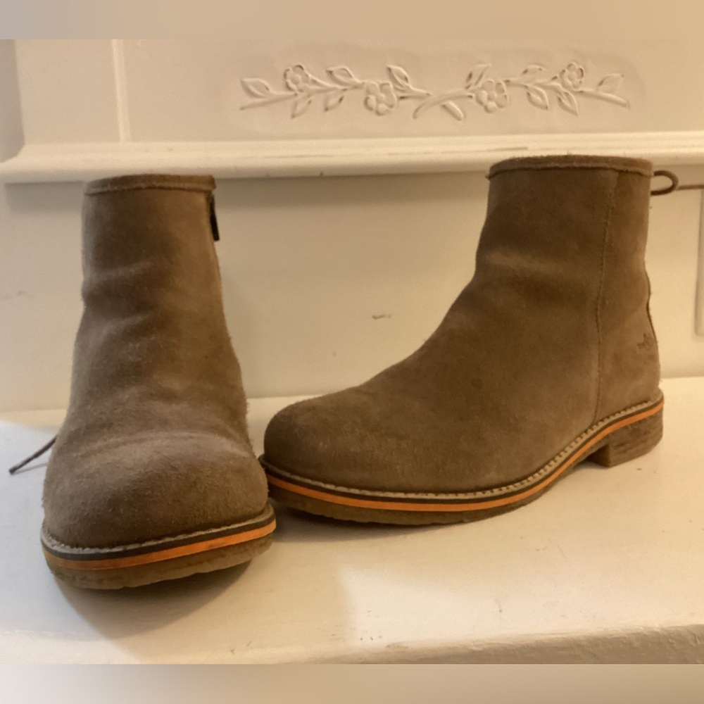 BOS&Co. Suede leather ankle boots